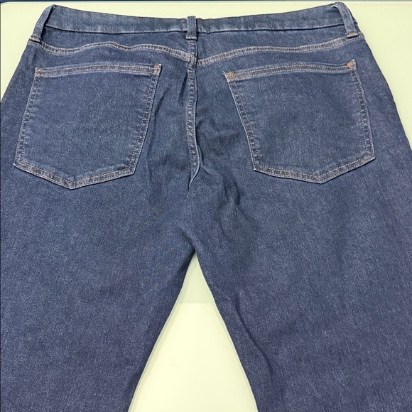 Banana Republic Low Rise Bootcut Jeans - Picture 4 of 6